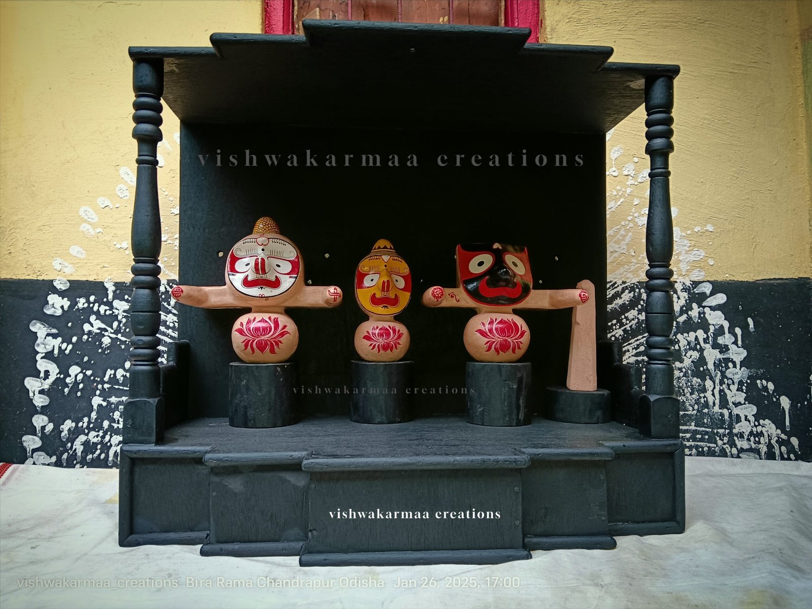 Wooden Ratna Singhasan for Jagannath Murti – Handcrafted Traditional Singhasan from Puri - Image 2